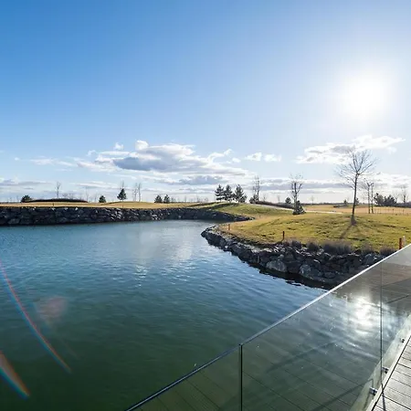 Slnecny Dom Pri Jazere * Hruba Borsa