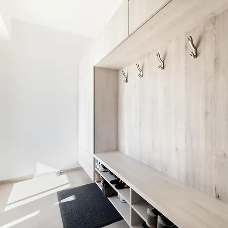 Slnecny Dom Pri Jazere Vila