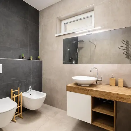 Βίλα Slnecny Dom Pri Jazere *