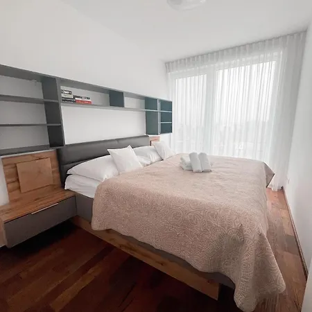 Slnecny Dom Pri Jazere Hruba Borsa