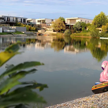 Βίλα Slnecny Dom Pri Jazere