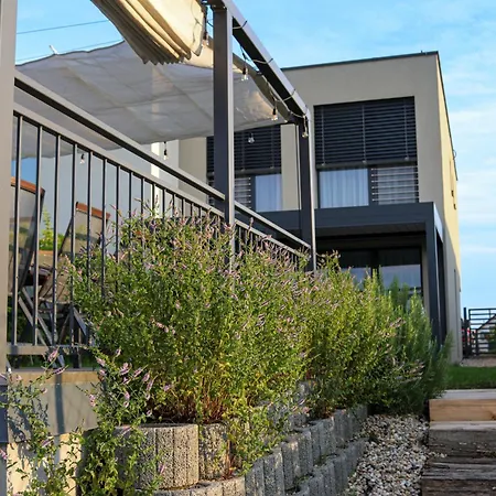 Villa Slnecny Dom Pri Jazere