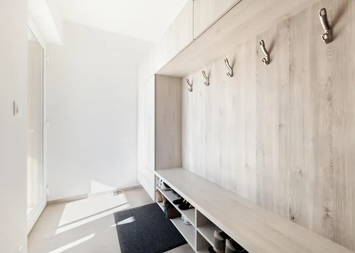 Slnecny Dom Pri Jazere Villa