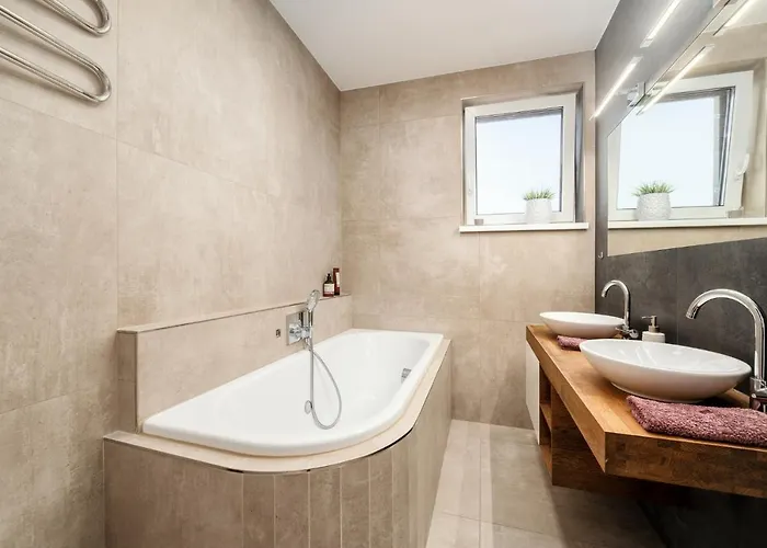 Slnecny Dom Pri Jazere Villa Hruba Borsa