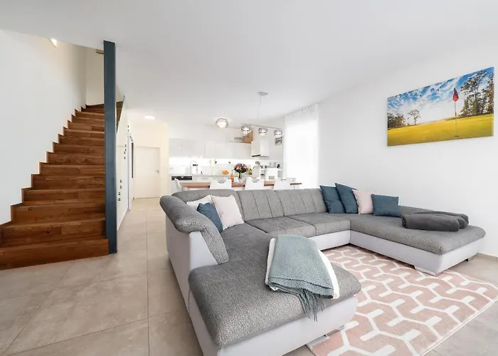 Slnecny Dom Pri Jazere Villa Hruba Borsa