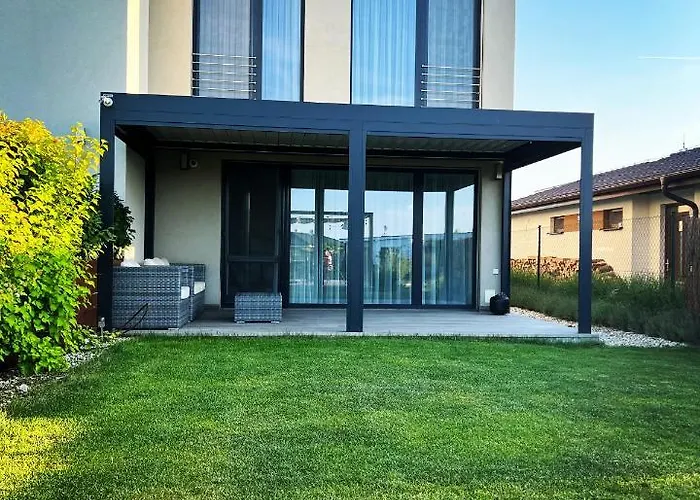 Villa Slnecny Dom Pri Jazere *