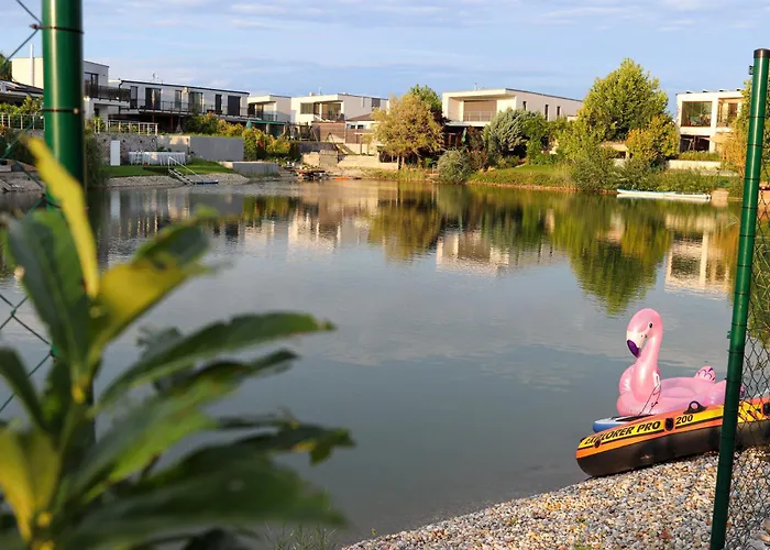 Villa Slnecny Dom Pri Jazere