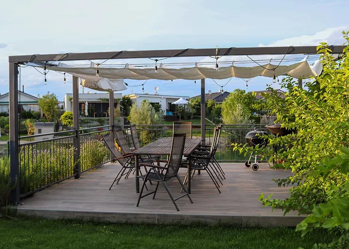 Villa Slnecny Dom Pri Jazere *